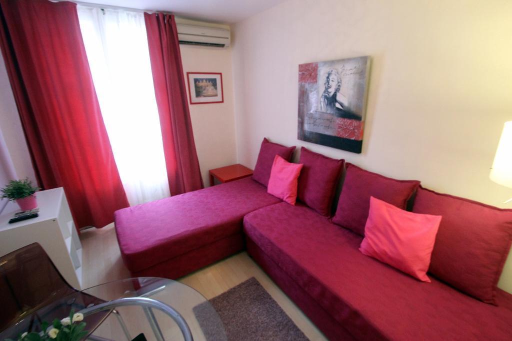 Stopbarcelona Universidad Apartments Zimmer foto