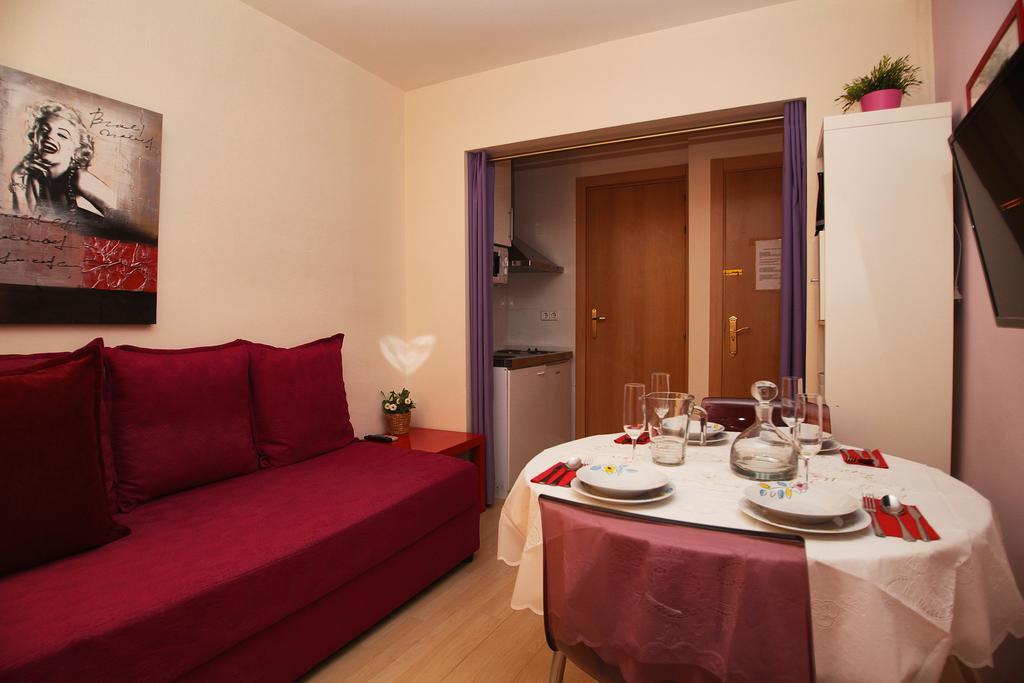 Stopbarcelona Universidad Apartments Exterior foto